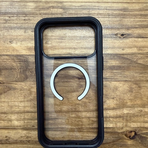 iPhone 17 Pro Max Otterbox Defender Pro XT Phone Case - Good Used Condition. - Picture 2 of 2